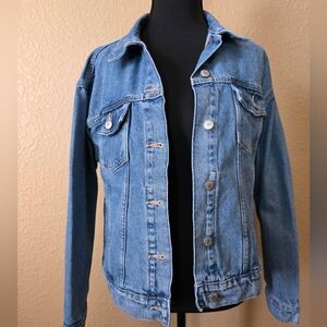 Old Navy Denim Jacket Classic Trucker-style Collared neckline, Buttoned Up Sz L
